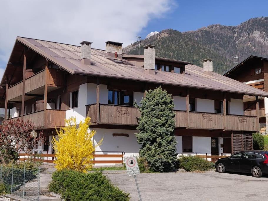 Appartamento Comodo E Curato Per Famiglie Pieve di Cadore Eksteriør billede